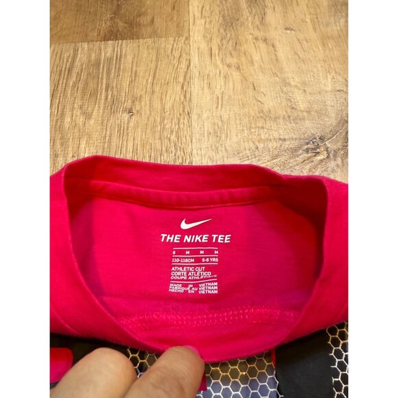 Nike Girls Tee "Train Like A Girl" Pink Size Medium 6 - Picture 5 of 5